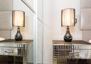 1 bedroom in front of the Palais!