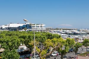 Pure & chic 2beds2baths in centre!