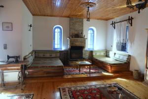 Cottage Traditional Home Fragkades Greece