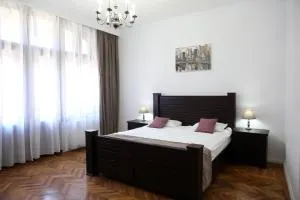 Aleea Teilor - Bărbuşa