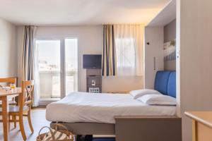 Appart'hotels Residence Pierre & Vacances La Baie des Sables : Studio avec Coin Couchage dans Alcôve et Balcon (4 Personnes)