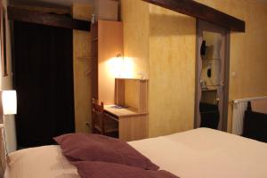 Hotels AUBERGE du BORD des EAUX - Demi-pension assuree sur reservation : photos des chambres