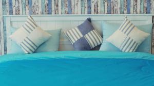 เดอะเรน ชะอำ by J