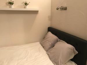 Appartements Studio 2 pers en vieille ville parking gratuit - by La Source d'OrFee : photos des chambres