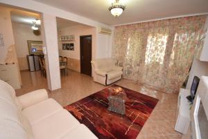 Apartment Sun Village Goran