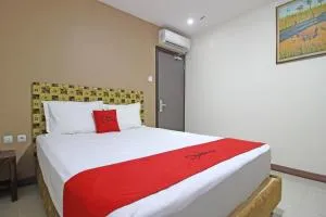 RedDoorz near UNS Solo - 梭罗