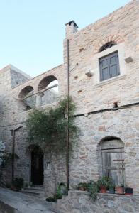 STOES Traditional Suites Chios-Island Greece