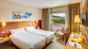 Twin Room room in Hotel & Spa La Collada