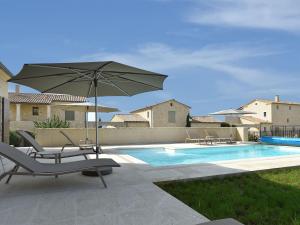 Villa in Uz s Garrigues Sainte Eulalie with Pool