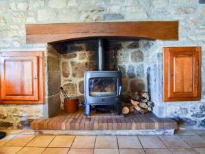 Maisons de vacances Cozy Holiday Home in Oradour with Private Garden : photos des chambres