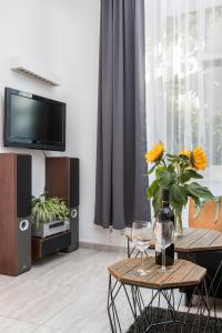Cracow Best Location Apartment with Garden by Cozyplace