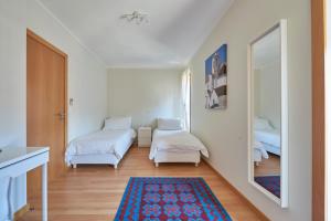 Algarve Oceanfront Luxury Apartment w Pool