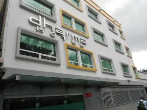 达尔马酒店 - 小米内拉尔