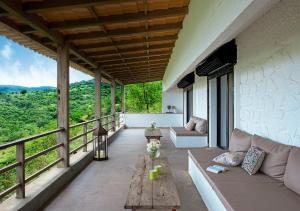 Bungalow 89 by StayVista - A hill-view villa adorned with eclectic interiors for a truly unique & captivating stay