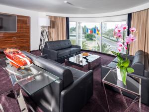 Prestige Suite with Harbour View room in Westotel Le Pouliguen