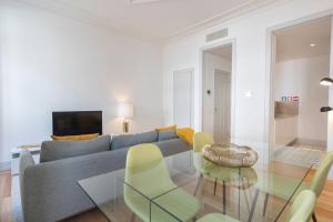 Downtown Lisbon Apartment by LovelyStay