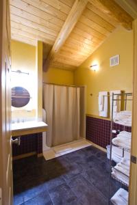 King Suite room in Cody Cowboy Village