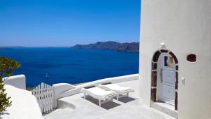 Amaya Selection of Villas Santorini Greece