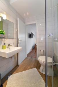 Vla Vla Apartments with parking