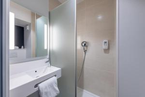 Hotels B&B HOTEL Bordeaux Centre Gare Saint-Jean : photos des chambres