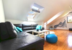 Beachfront Apartment. 2xAC & BIKES