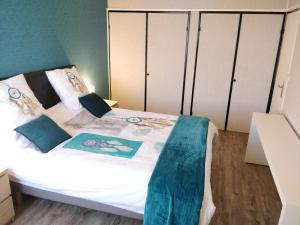 Appartements Les Cles du Bonheur by Beds4Wanderlust, 47m2 avec Terrasse privative & Parking-RER B TGV 10min-Orly 20min : photos des chambres