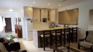 African Dwarf Kingfisher Guesthouse