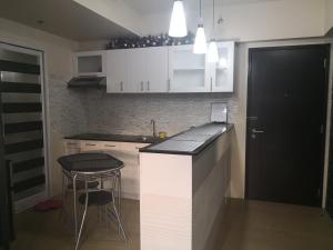 Centrio Tower Beside Ayala 1BR with Balcony Unit 1-6