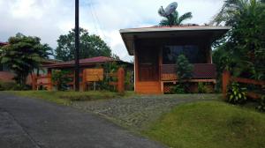 Cabina Las Orquideas, El Castillo de La Fortuna