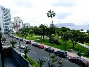 Miraflores Frente al Mar - Lima