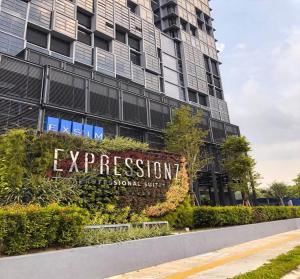Expressionz Suites By iHost Global