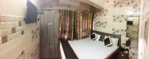 Ajanta Hotel 100 Mtrs Railway Station & 400 Mtrs Dargah