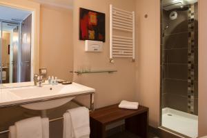 Hotels Hotel Le Relais Saint-Jacques : photos des chambres