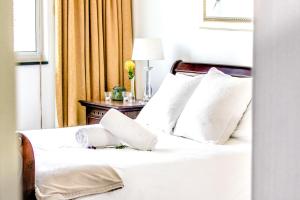 438 St Martini Gardens