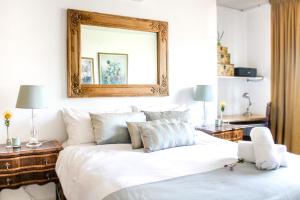 438 St Martini Gardens