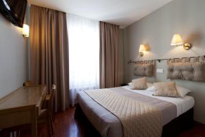 Hotels Cosmotel Hotel : photos des chambres