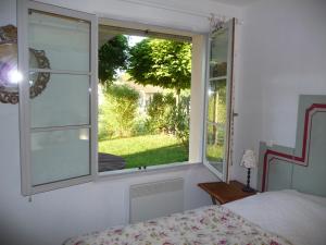 Appartements Splendide vue Pyrenees, Rez de jardin 2 chambres : photos des chambres