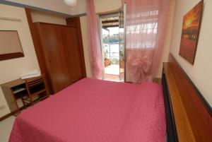 Standard Double Room with Balcony and Sea View