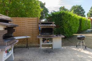 Campings Camping Les Maraises : photos des chambres