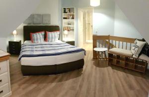 Lavendelblume - 4 Sterne - inklusive eigener BikeBox mit Strom, Wäschepaket, Power WLAN, Parkplatz, early CheckIn # Bestpreisgarantie #