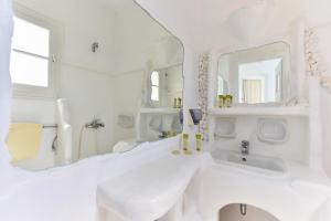 Giannakas Studios Sifnos Greece