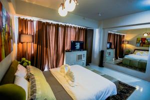 H&M One Palmtree Villas