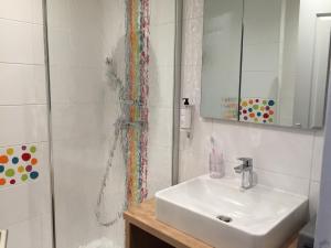 Hotels Garden Hotel Rennes Centre Gare : photos des chambres