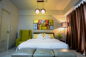 H&M One Palmtree Villas