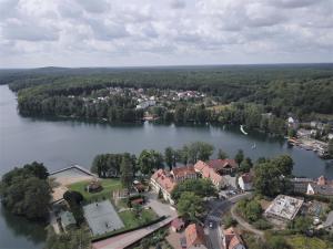 Apartament nad jeziorem dla 42os