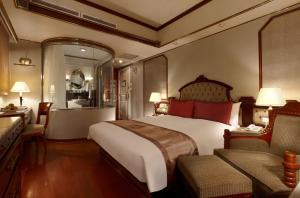 Charming City Songshan Hotel