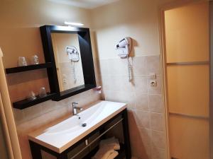 Hotels Auberge de la Baie : Chambre Quadruple