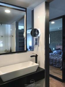 Stay in Style at Nimman R911