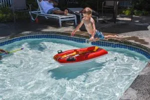 Thunderbird One-Bedroom Cabin 6 - Monroe