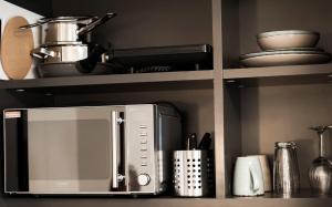 Mood contemporary living